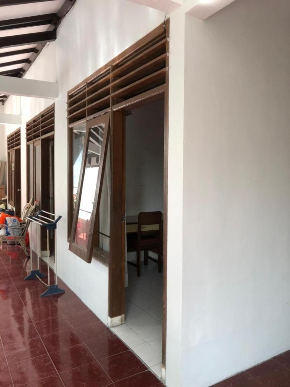 Oyo 90482 Rumah Oma Syariah Kupang  Eksteriør bilde