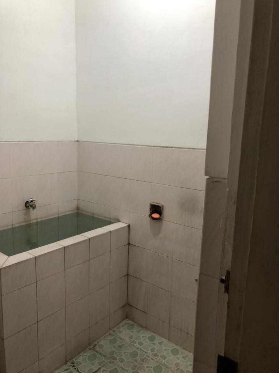 Oyo 90482 Rumah Oma Syariah Kupang  Eksteriør bilde