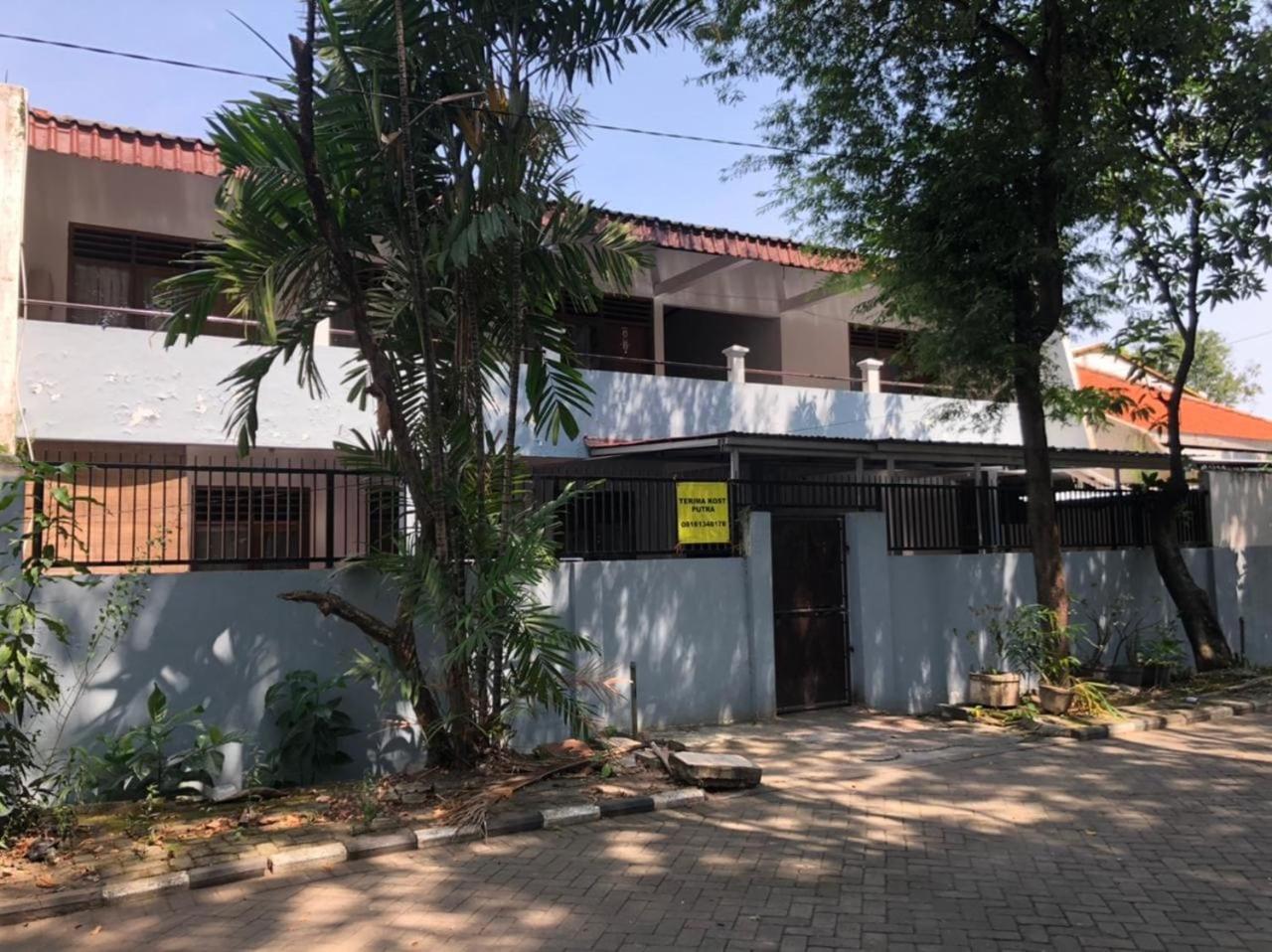Oyo 90482 Rumah Oma Syariah Kupang  Eksteriør bilde