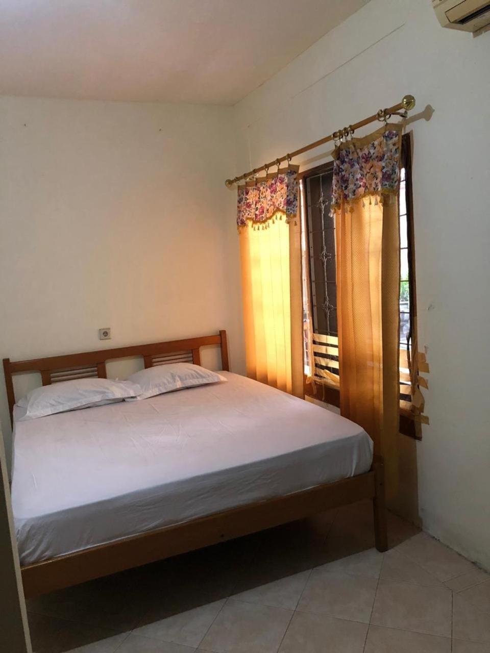 Oyo 90482 Rumah Oma Syariah Kupang  Eksteriør bilde