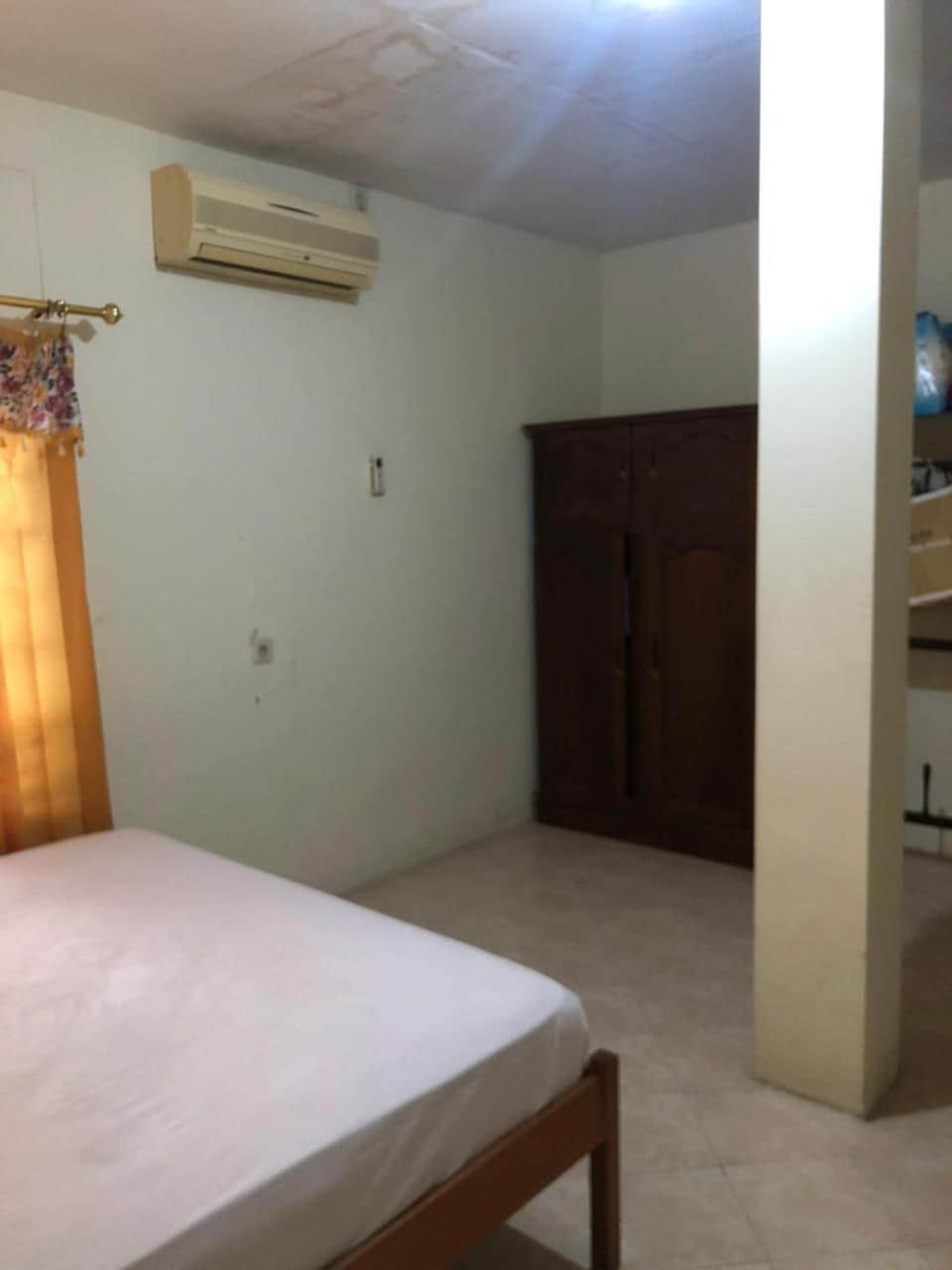 Oyo 90482 Rumah Oma Syariah Kupang  Eksteriør bilde