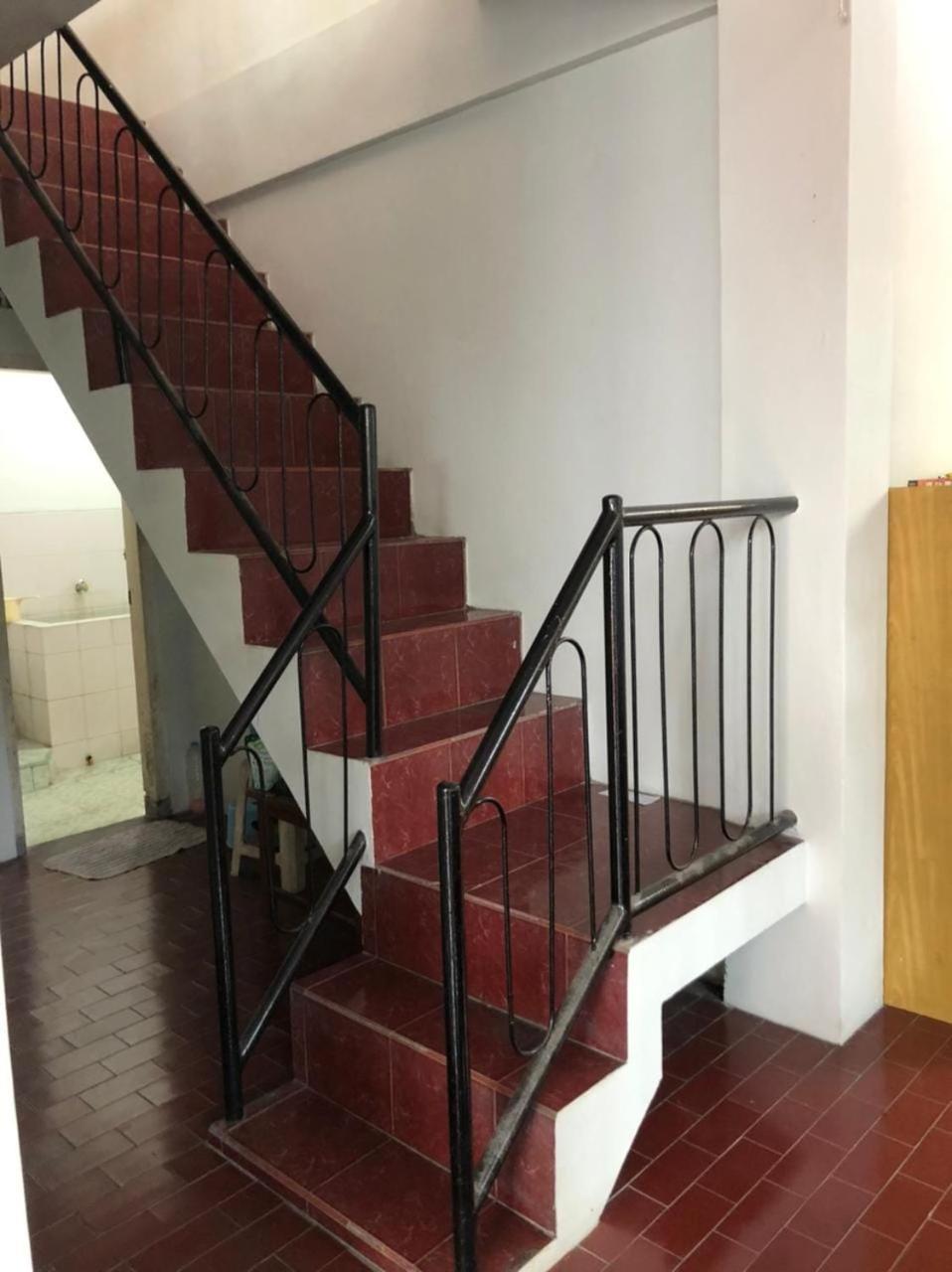 Oyo 90482 Rumah Oma Syariah Kupang  Eksteriør bilde